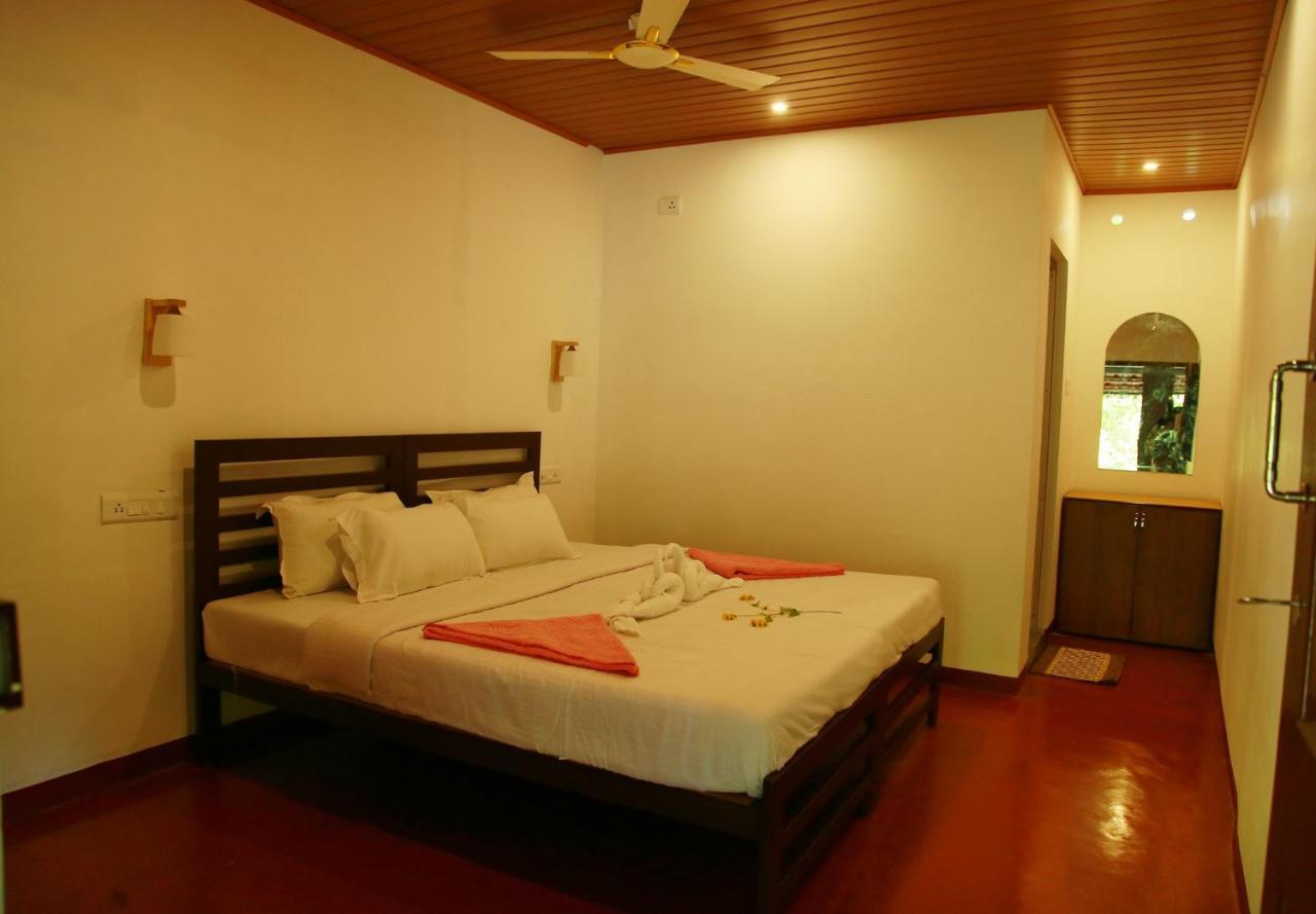 Marari Adonis Beach Villa Марарикулам Экстерьер фото